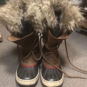 Joan of artic boots 9